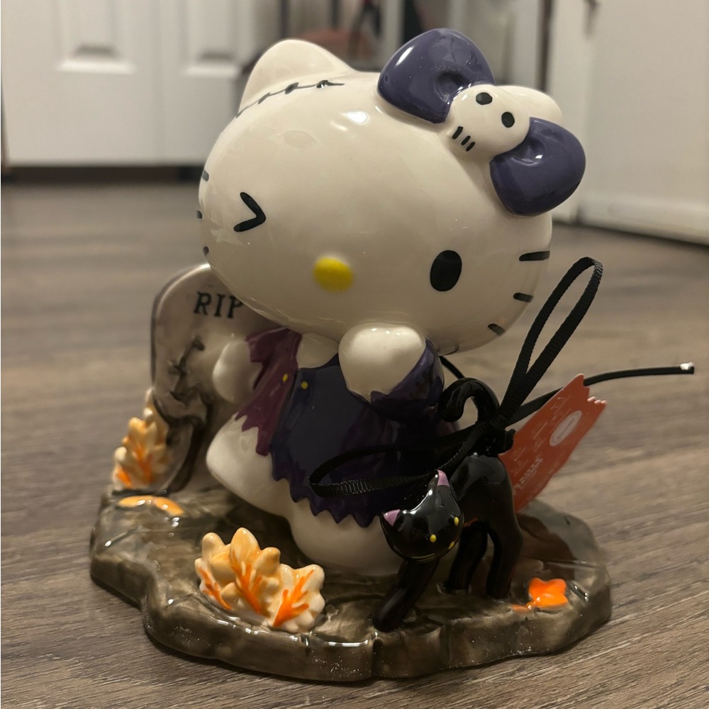 Hello Kitty Rip Haunted Ceramic 🪦 - Picture 2 of 3